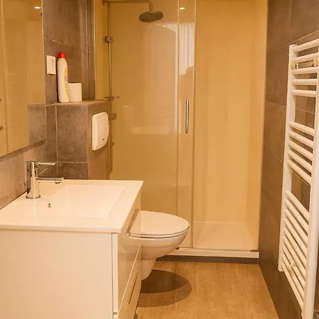 Duluxe Moderne, En Plein Centre-ville, Centre Appartement *